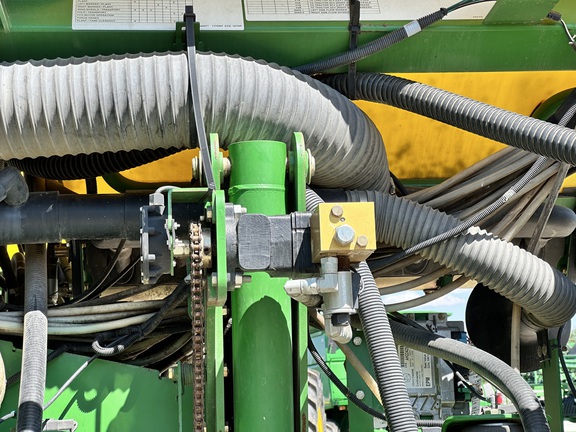 2010 John Deere 1770NT CCS Planter