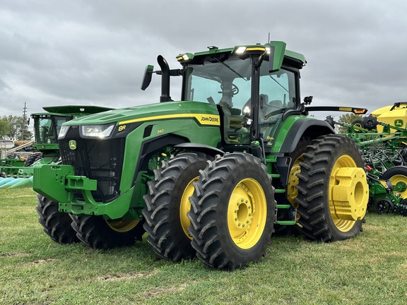 2023 John Deere 8R 340 Tractor