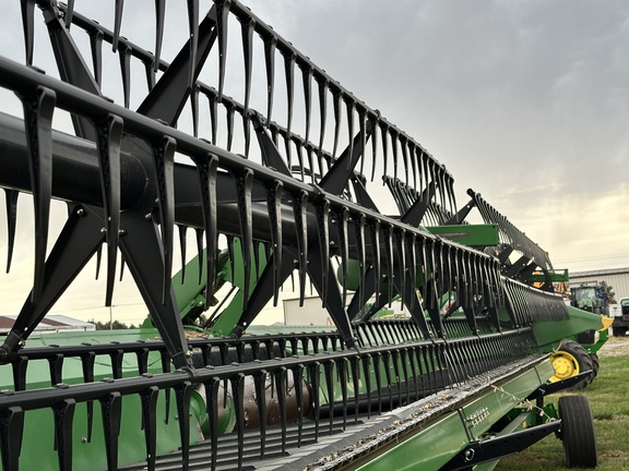 2016 John Deere 640FD Header Combine