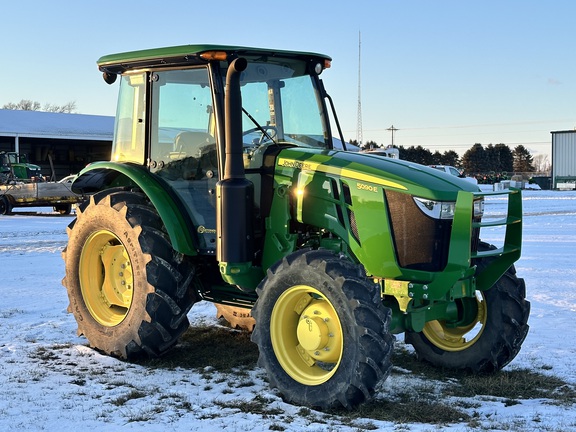 2022 John Deere 5090E Tractor