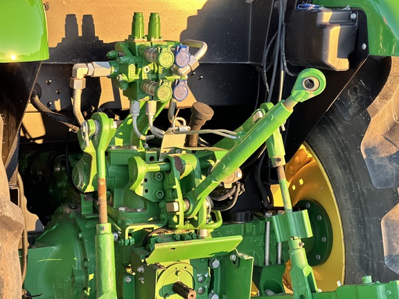 2022 John Deere 5090E Tractor