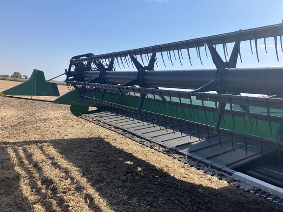 2013 John Deere 635FD Header Combine