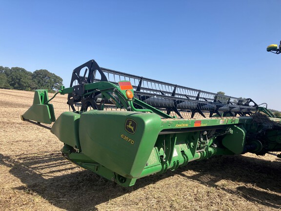 2013 John Deere 635FD Header Combine