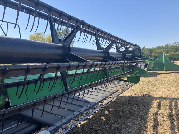 2013 John Deere 635FD Header Combine