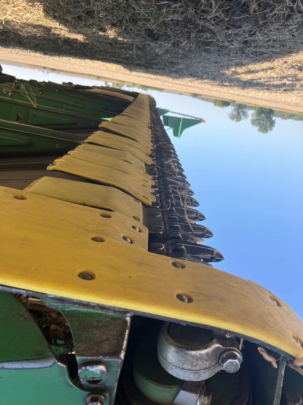 2013 John Deere 635FD Header Combine