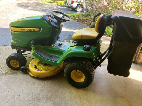 2009 John Deere X300 Garden Tractor