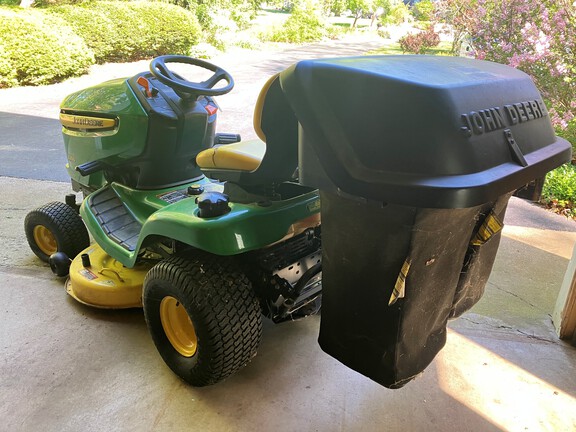 2009 John Deere X300 Garden Tractor