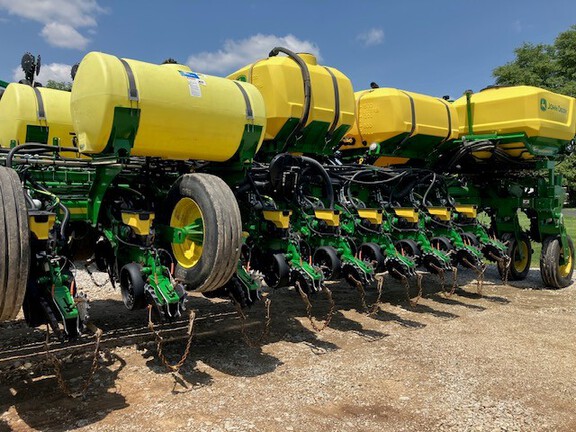 2023 John Deere 1775NT Planter