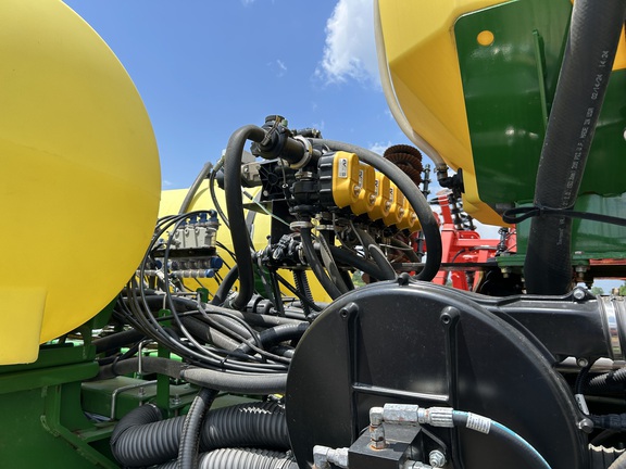 2023 John Deere 1775NT Planter