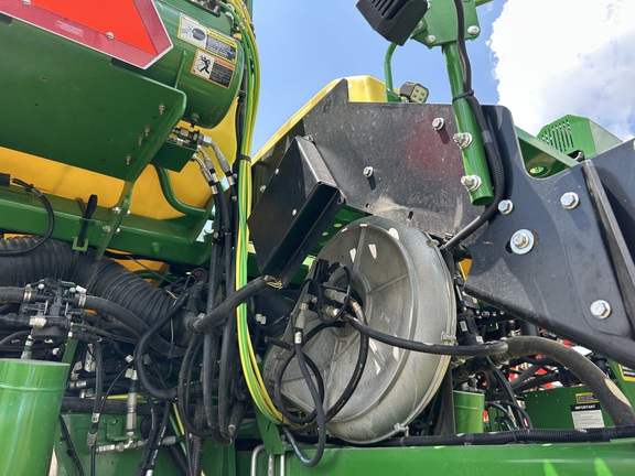 2023 John Deere 1775NT Planter