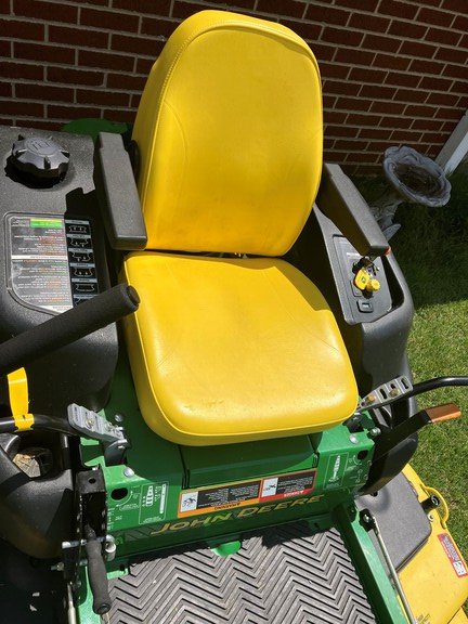 2011 John Deere Z655 Mower/Zero Turn