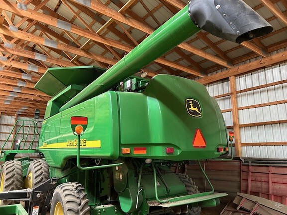 2007 John Deere 9560 STS Combine