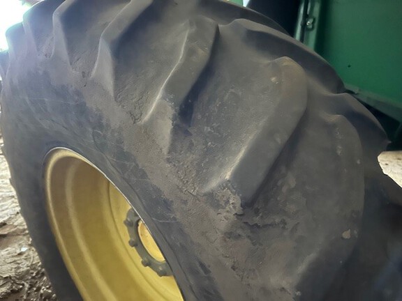 2007 John Deere 9560 STS Combine