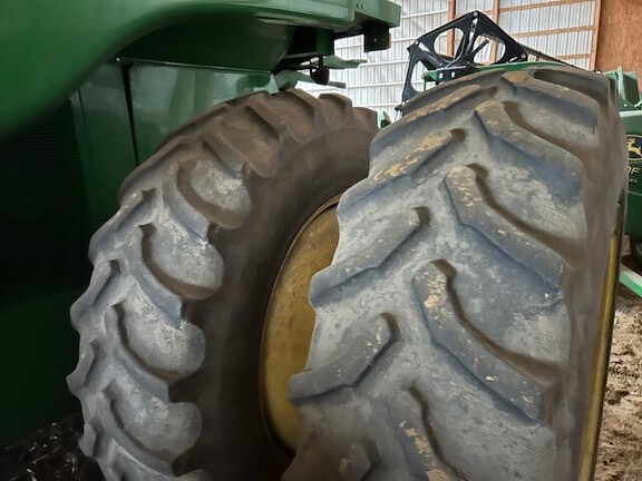 2007 John Deere 9560 STS Combine