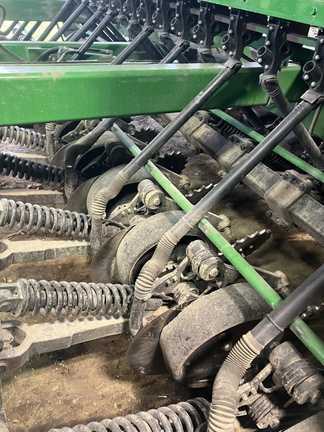 1998 John Deere 1560 Drill