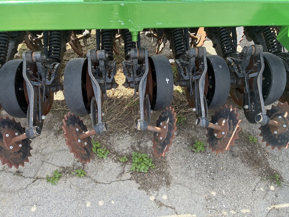 1998 John Deere 1560 Drill