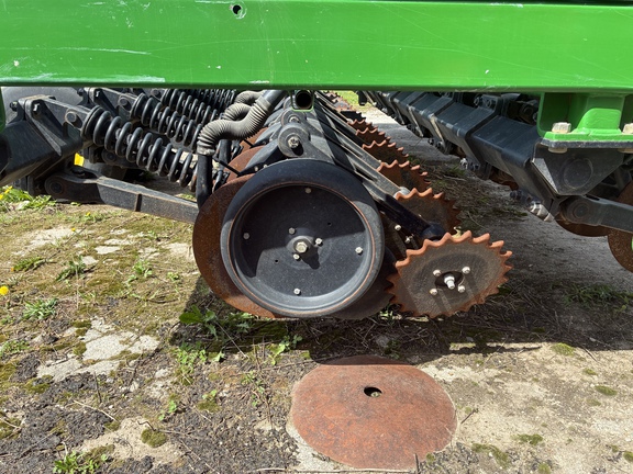 1998 John Deere 1560 Drill