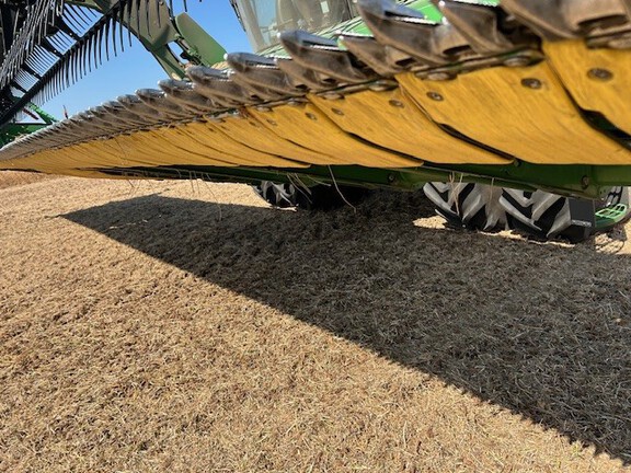 2020 John Deere 745FD Header Combine