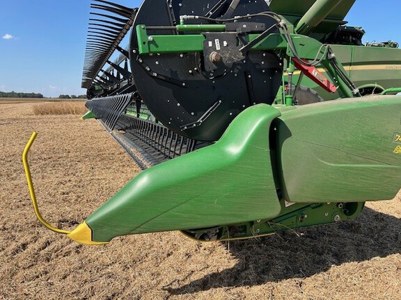 2020 John Deere 745FD Header Combine