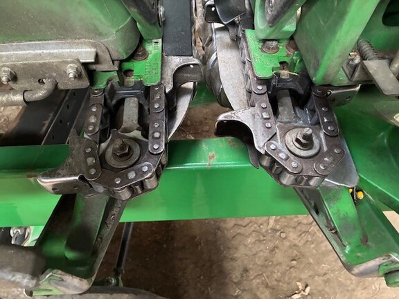2016 John Deere 612FC Header Corn Head