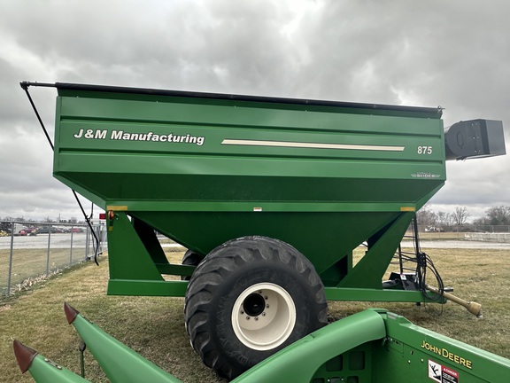 2010 J&M 875-18 Grain Cart