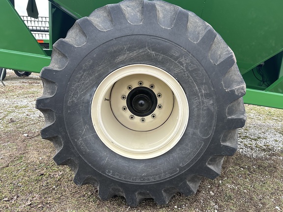 2014 J&M 875-18 Grain Cart