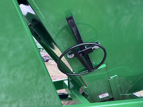 2014 J&M 875-18 Grain Cart