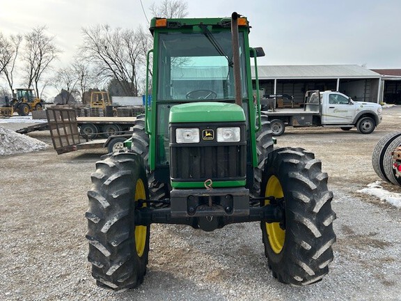 2000 John Deere 5510 Tractor