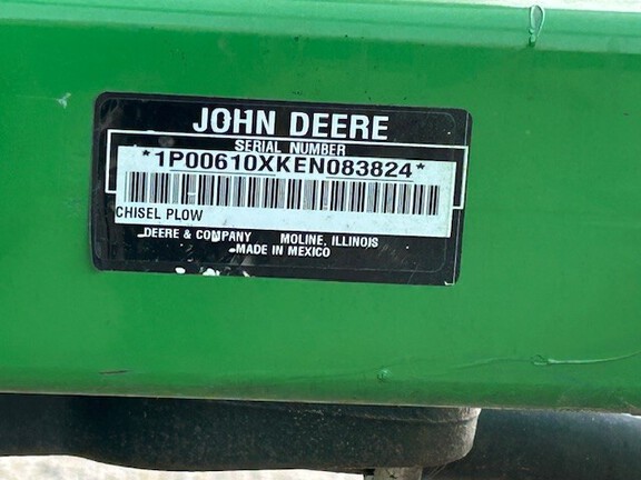 2014 John Deere 610 Chisel Plow