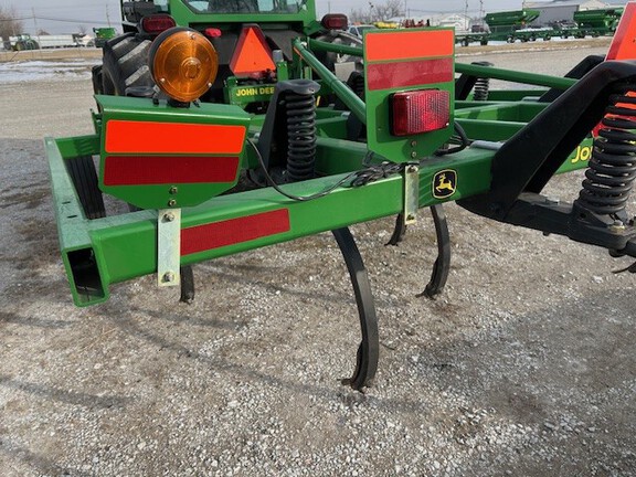 2014 John Deere 610 Chisel Plow