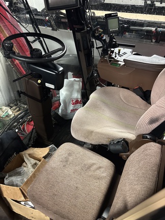 2011 Miller Pro Nitro 4275 Sprayer/High Clearance