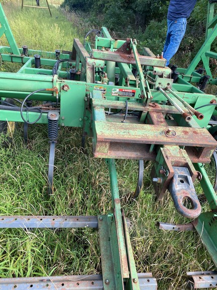 John Deere 980 Field Cultivator