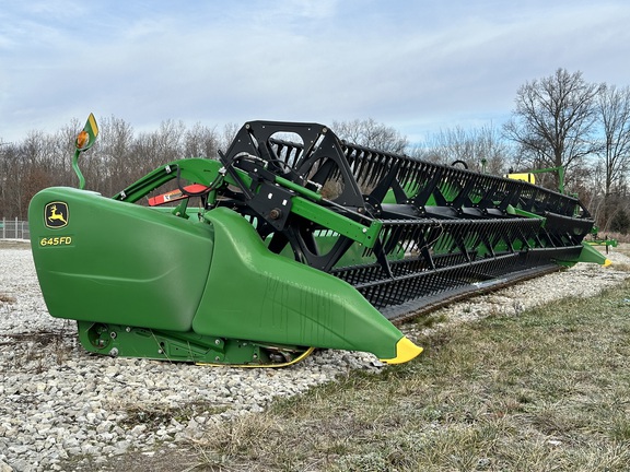 2015 John Deere 645FD Header Combine