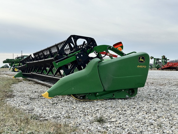 2015 John Deere 645FD Header Combine