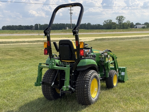 2022 John Deere 2025R Tractor Compact