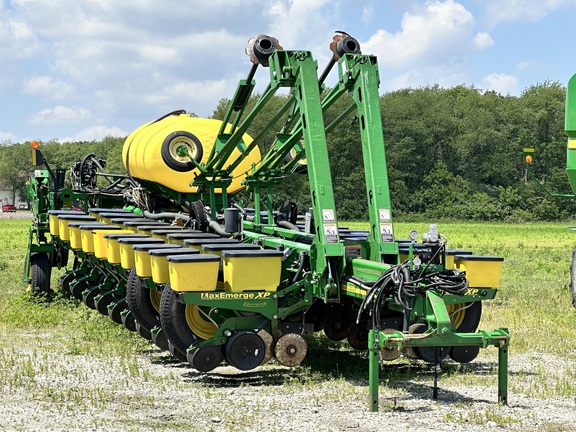 2006 John Deere 1770NT Planter