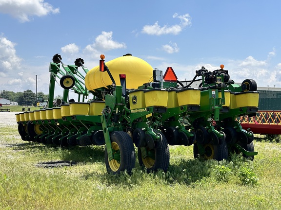 2006 John Deere 1770NT Planter