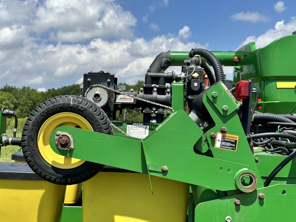 2006 John Deere 1770NT Planter