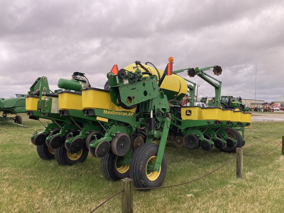 2011 John Deere 1770NT Planter