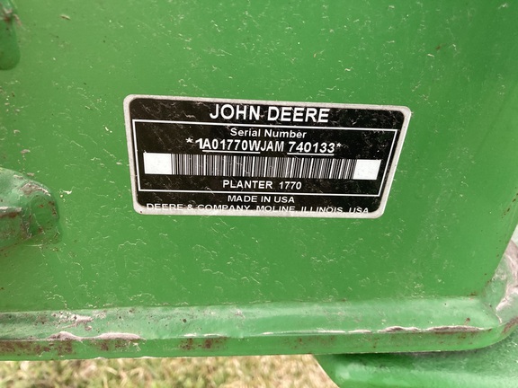 2011 John Deere 1770NT Planter