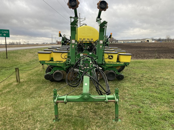 2011 John Deere 1770NT Planter