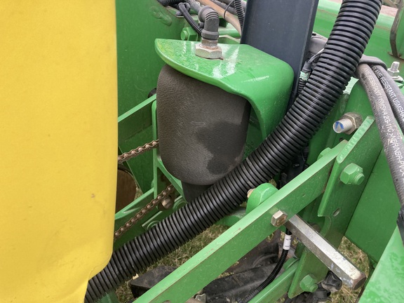 2011 John Deere 1770NT Planter