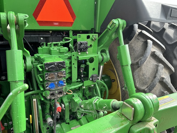 2021 John Deere 7R 230 Tractor