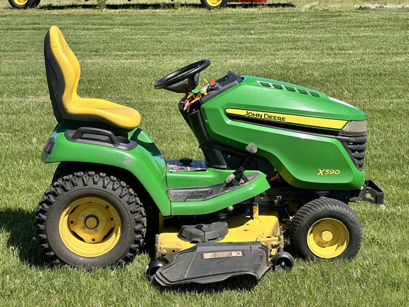 2019 John Deere X590 Garden Tractor