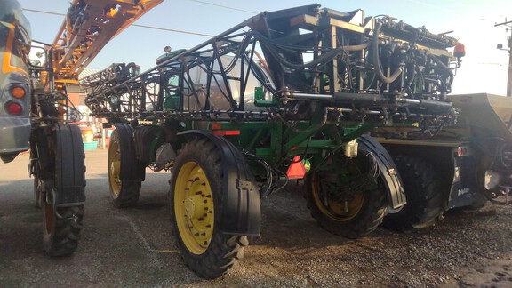 2013 John Deere 4940 Sprayer/High Clearance