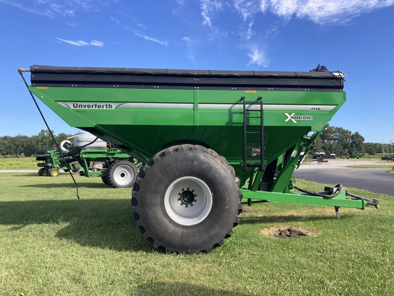 2023 Unverferth 1119 Grain Cart