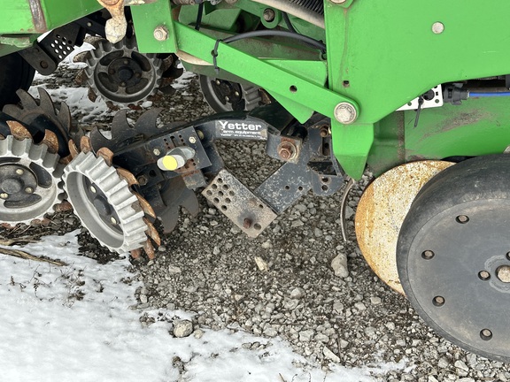 2012 John Deere 1760 Planter