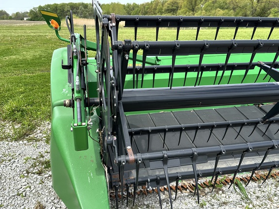 2013 John Deere 640FD Header Combine