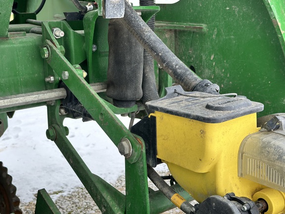 2012 John Deere 1790 Planter