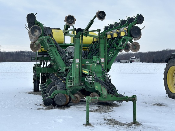 2012 John Deere 1790 Planter